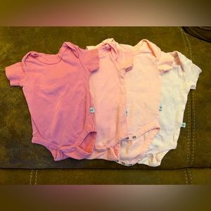 Honest Co. Newborn Bodysuit Bundle 💓🌸🎀